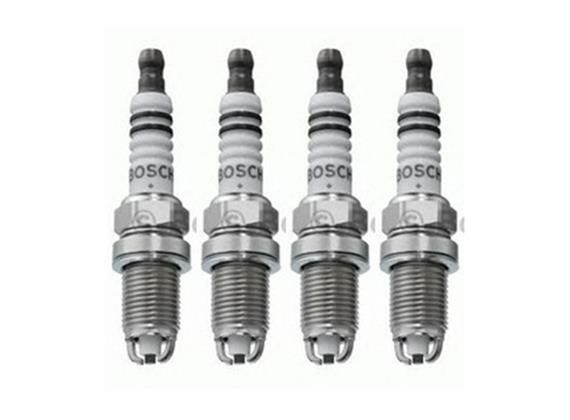 Ücretsiz Kargo DAİHATSU CUORE Coure L251 MOTOR ATEŞLEME BUJİSİ Çift Tırnak 1000 Motor 2003 ve Üstü Model BOSCH ALMAN