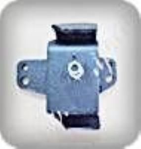 NİSSAN PİCKUP MOTOR KULAĞI SAĞ 4X4 1986/2002 ARAÇ İÇİN ( D21/D22 KASASI )