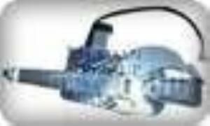 MAZDA 323 SEDAN ARKA CAM KRİKOSU SAĞ ELEKTRİKLİ/MOTORLU 1990/1995 MODEL İÇİN