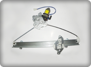 LANCER ÖN SOL CAM KRİKOSU (ELEKTRİKLİ-MOTORLU) (2 FİŞLİ) (2004-2008 MODEL)